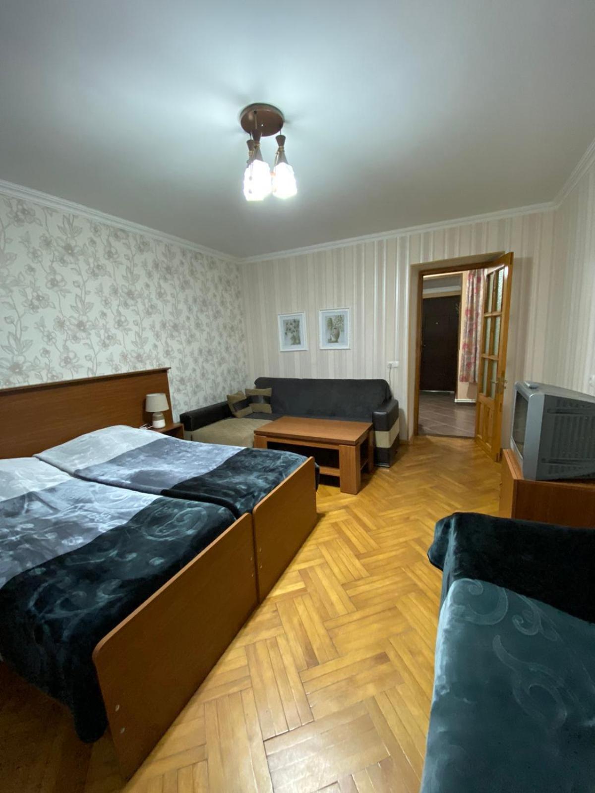 Nick&David INN Borjomi Rum bild