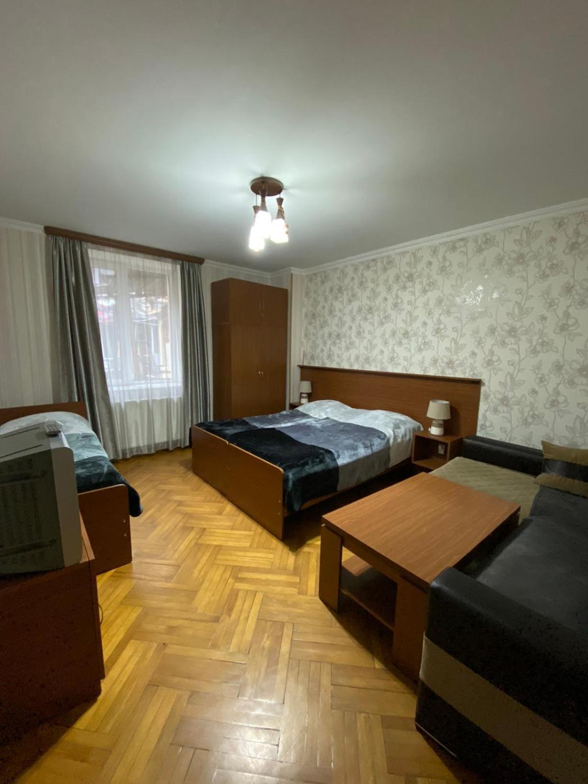Nick&David INN Borjomi Rum bild